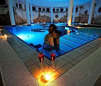 מלון Venus 3*